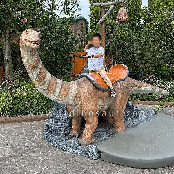 Apatosaurus Dinosaur Rides