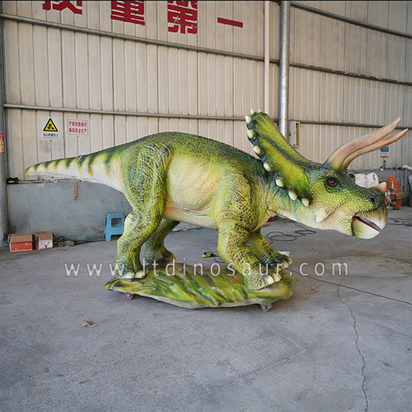 Triceratops animatrónico 
