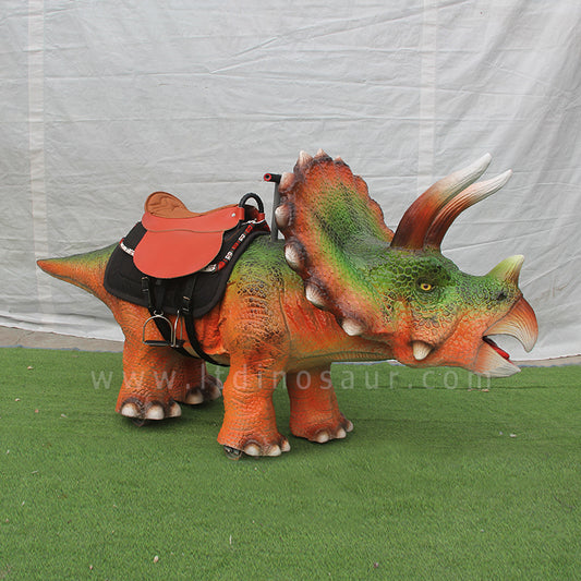 Triceratops | Paseos en dinosaurio